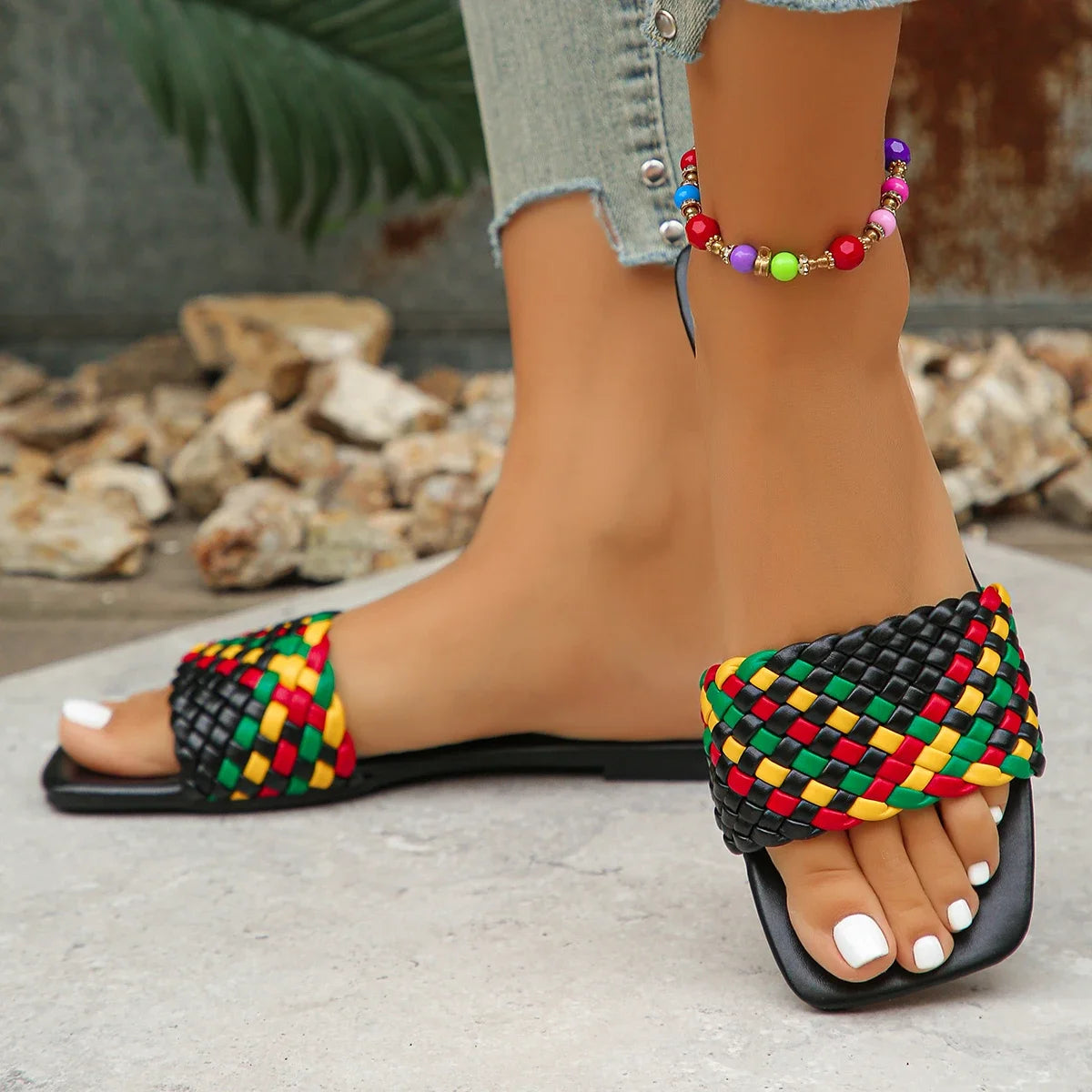 Zapatillas de mujer, moda de verano, mulas de playa, Zapatillas de casa informales para interiores, venta de Sandalias planas sexis trenzadas con punta cuadrada, diapositivas para mujer