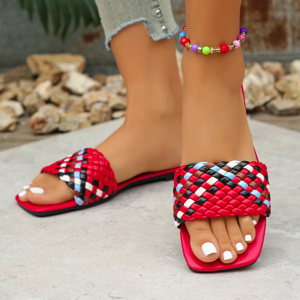Zapatillas de mujer, moda de verano, mulas de playa, Zapatillas de casa informales para interiores, venta de Sandalias planas sexis trenzadas con punta cuadrada, diapositivas para mujer