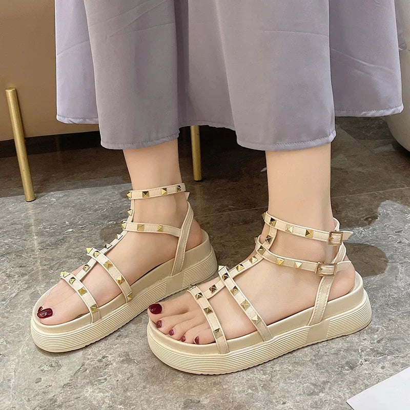 Sandalias de Punta abierta con remaches para Mujer, Zapatos informales de plataforma, color liso, a la venta, para verano, 2024