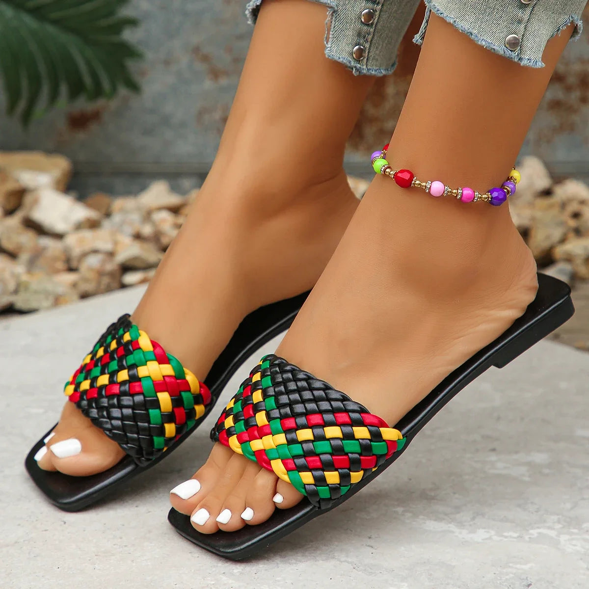Zapatillas de mujer, moda de verano, mulas de playa, Zapatillas de casa informales para interiores, venta de Sandalias planas sexis trenzadas con punta cuadrada, diapositivas para mujer