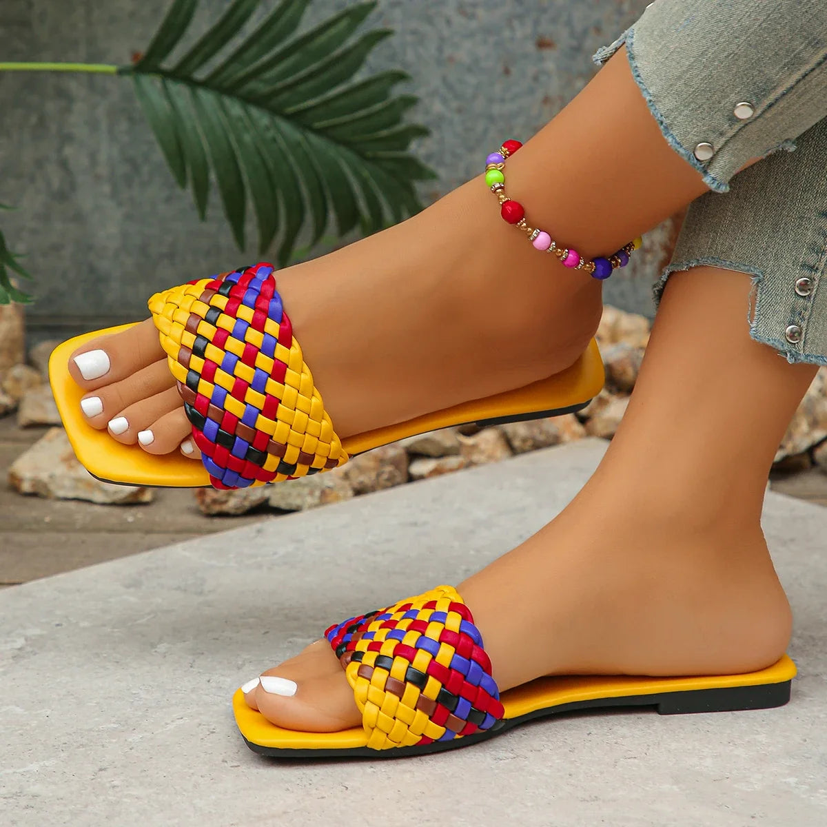 Zapatillas de mujer, moda de verano, mulas de playa, Zapatillas de casa informales para interiores, venta de Sandalias planas sexis trenzadas con punta cuadrada, diapositivas para mujer