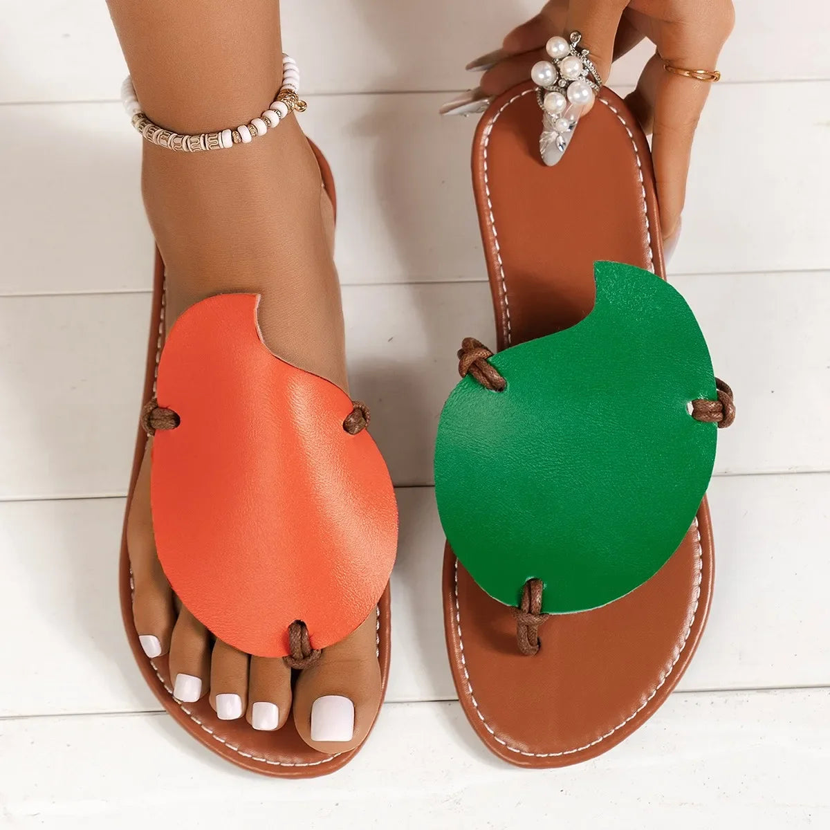 Zapatillas De Mujer, nuevas sandalias planas De verano para Mujer, zapatillas cómodas a la moda para exteriores, chanclas informales, Zapatos De Mujer