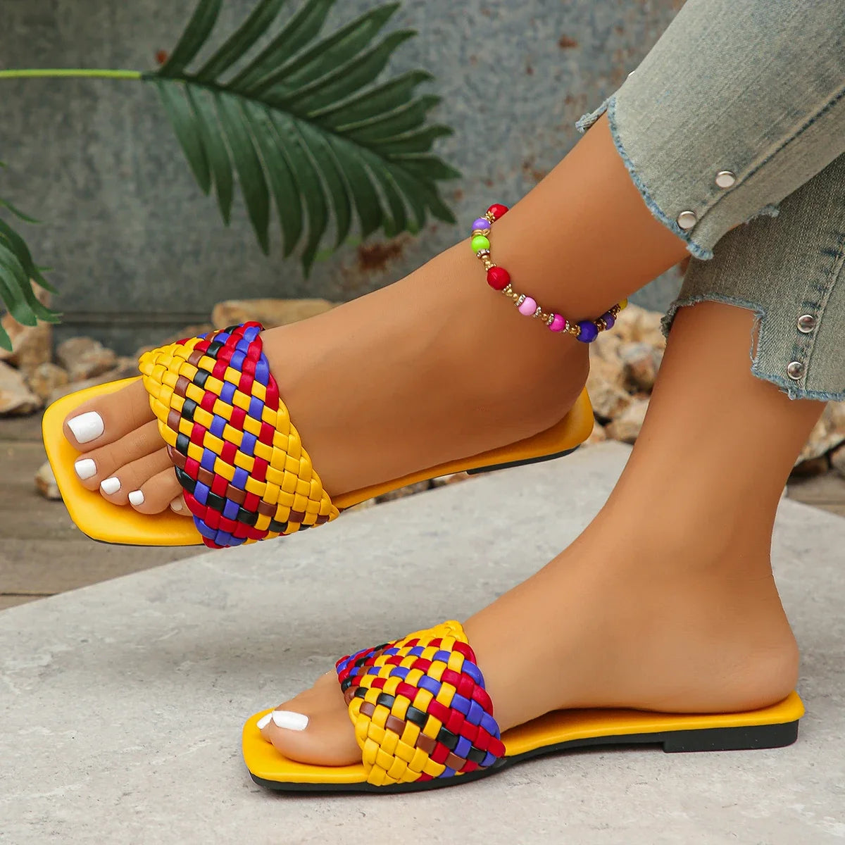 Zapatillas de mujer, moda de verano, mulas de playa, Zapatillas de casa informales para interiores, venta de Sandalias planas sexis trenzadas con punta cuadrada, diapositivas para mujer